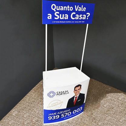 Bancada Promocional em Plástico com Bandeirola