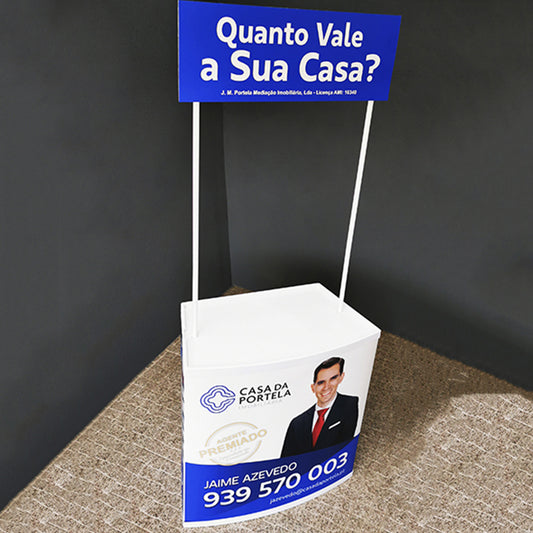 Bancada Promocional em Plástico com Bandeirola
